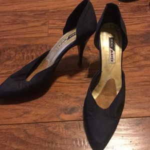 Heels; DARK blue. Almost black